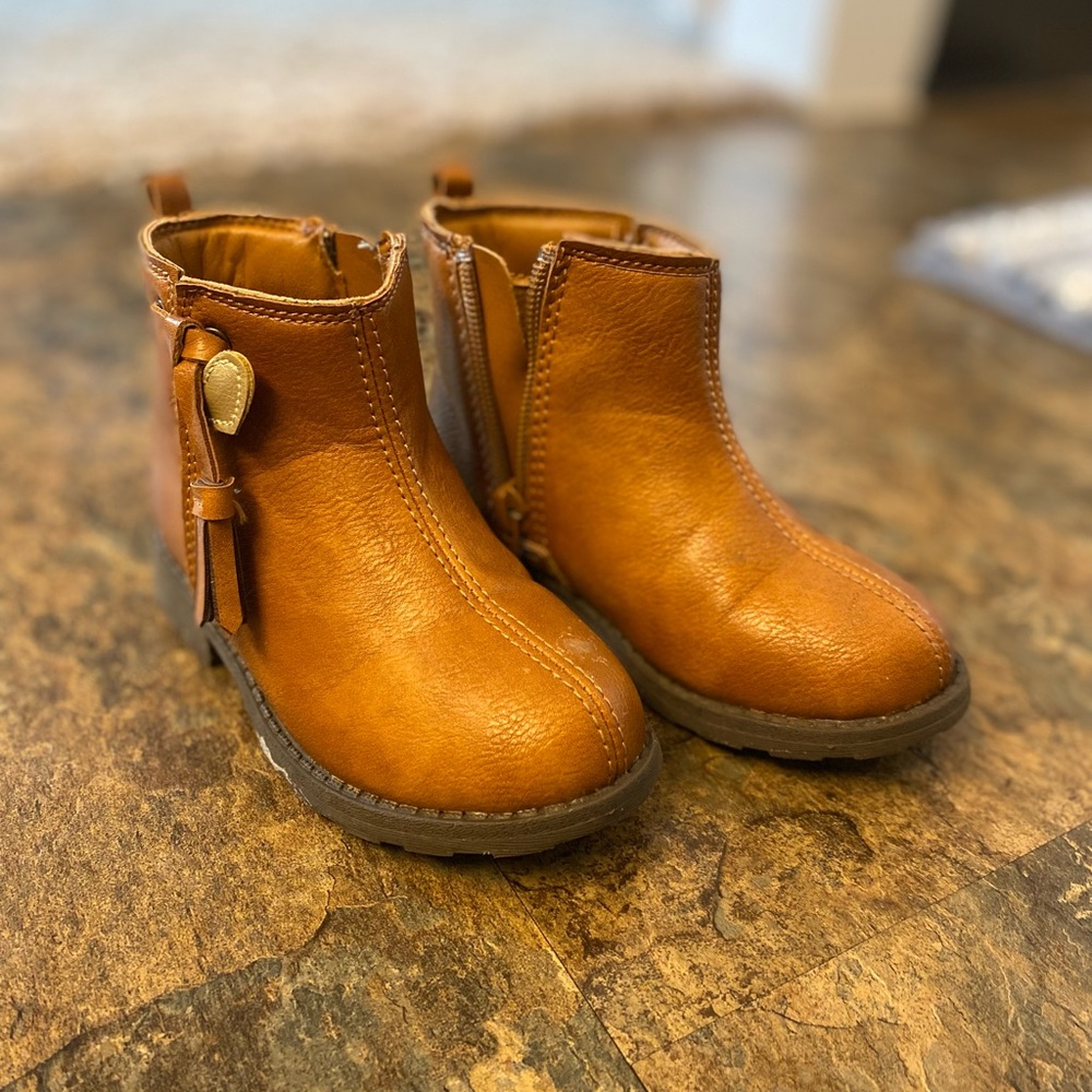 Carter's Tan Toddler/Little Kids Boots with Tassel
